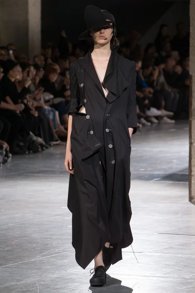 Look 7